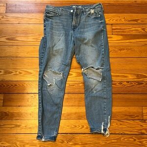 Old Navy distressed high waisted stretchy blue jeans with under butt rip